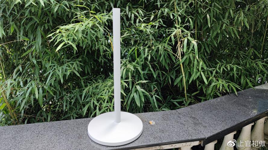 生产厂家为星月电器,其关联的星月集团产品线非常广,家电到家具,医疗